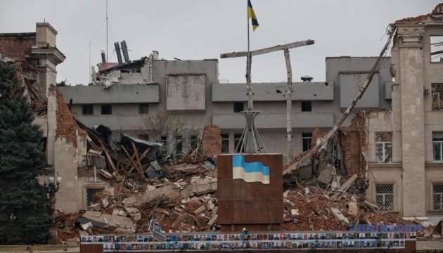 Гвинтівка проти дронів: як працюють рятувальники в Херсоні