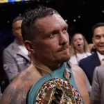Усик відмовився від титулу абсолютного чемпіона світу з боксу у важкій вазі за версією WBO.