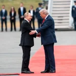 Трамп і Путін зустрілися на Алясці: саміт дружби, але не миру для України, NYT